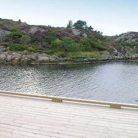 Three-bedroom Holiday In 2 * Sveio